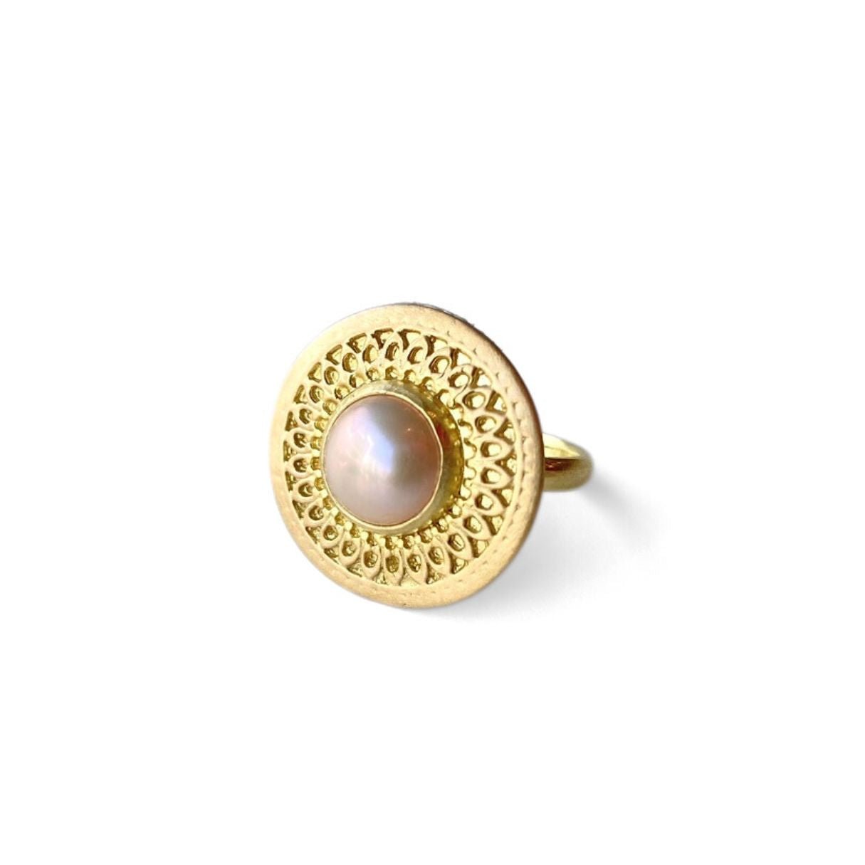 Marrakesh Perla Ring with pearl, handcrafted in gold - Nina Alexandra Jewellery, made in Spain